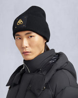 MOOSE KNUCKLES GOLD SERIES LOGO ICON BEANIE