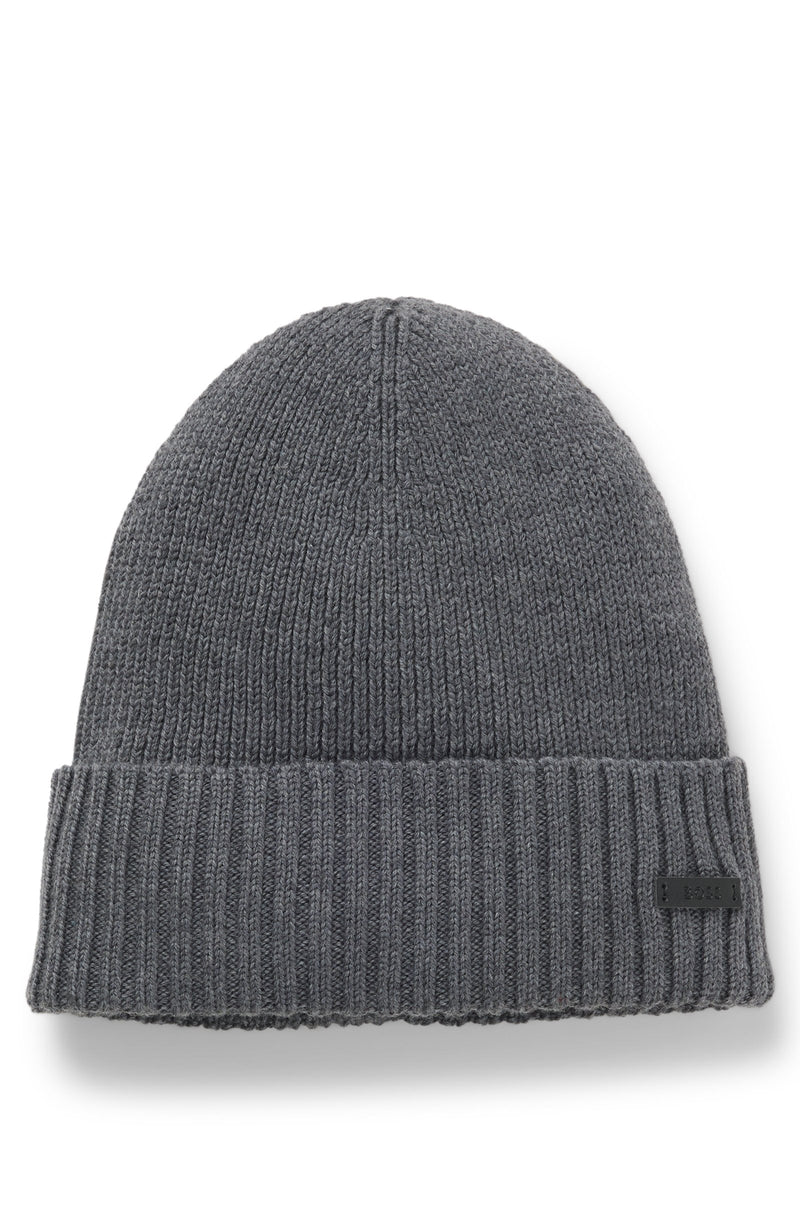 Logo-plaque beanie hat in virgin wool